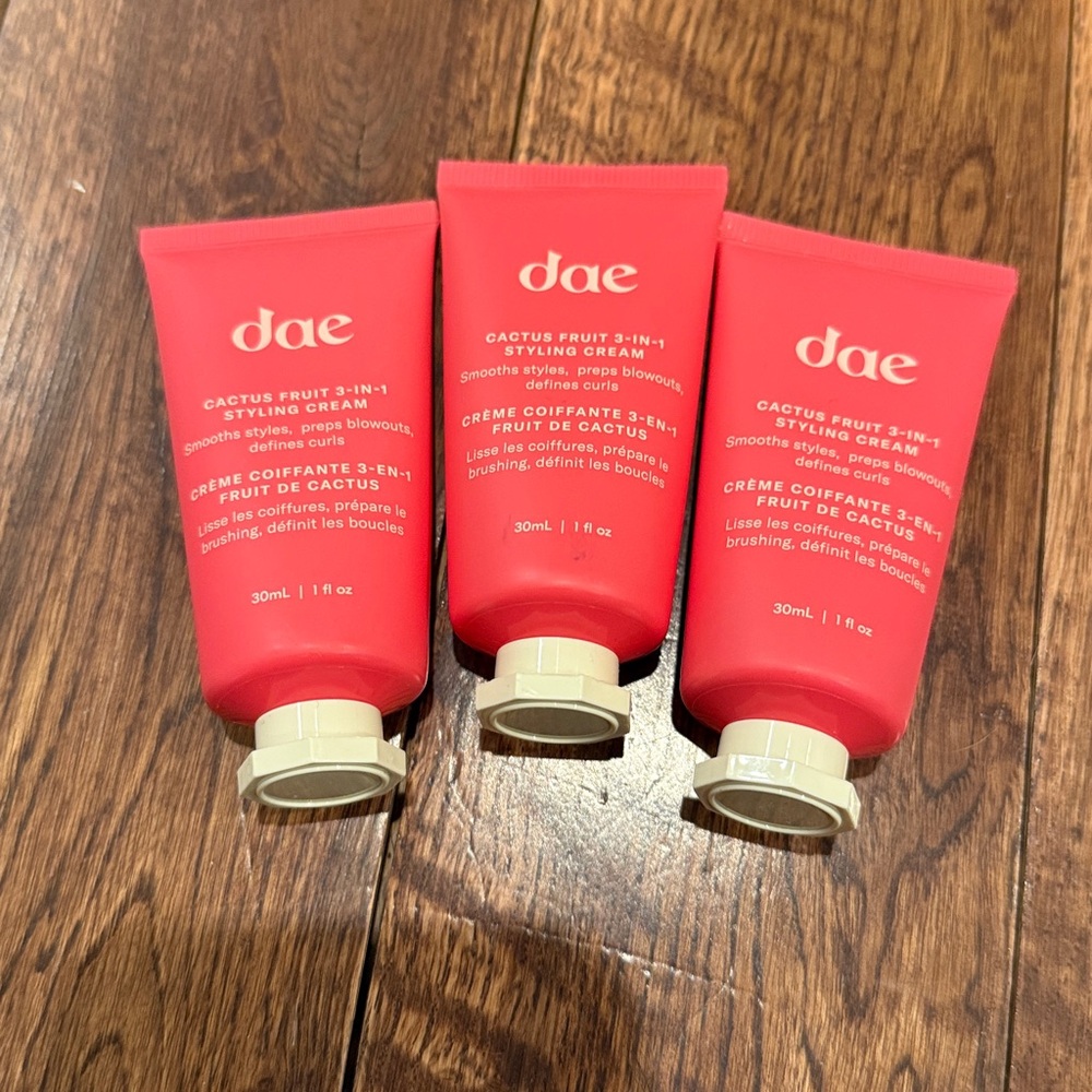dae Cactus Fruit 3-in-1 Styling Cream - Pink